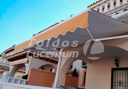 Premium extendable arm awnings