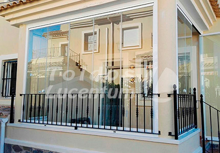 Toldos Lucentum cortinas de cristal